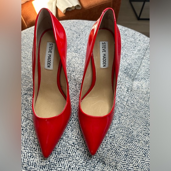 Steve Madden Red VALA Pump heel size 6 - Picture 4 of 5